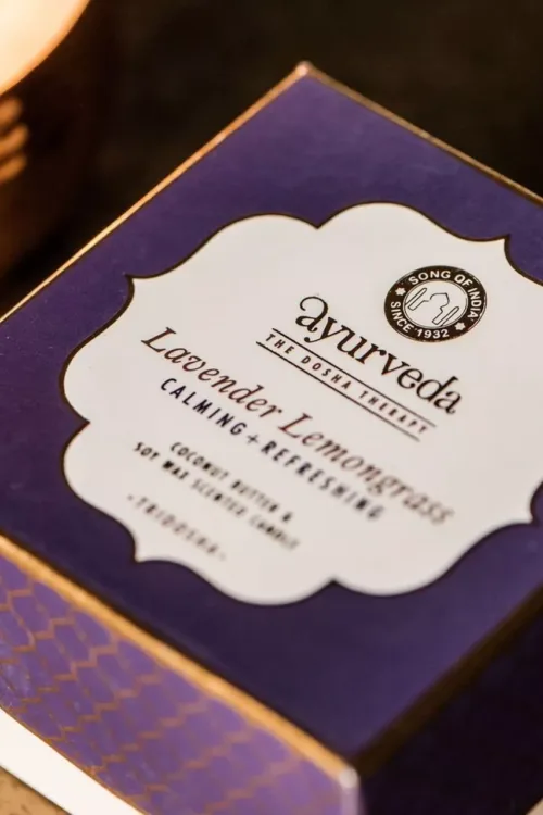 Sójová vonná sviečka TRIDOSHA v medenej miske