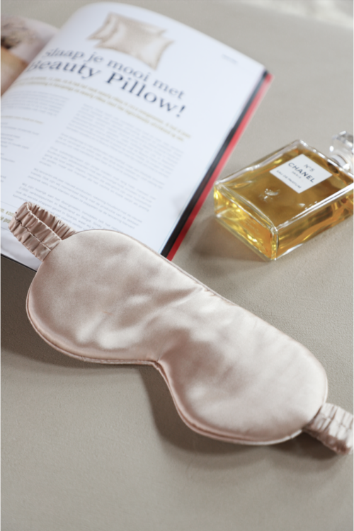 Luxusná hodvábna maska ​​na spanie zlatá champagne Beauty Pillow®
