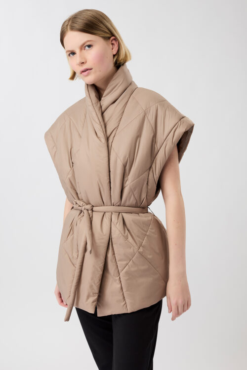 Hrejivá prešívaná vesta Snuggle Up Veste JA90NY03 Taupe